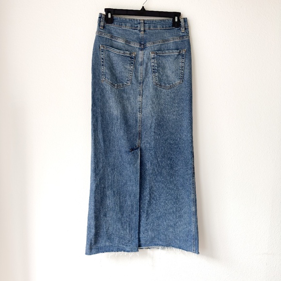 ZARA Denim Maxi Skirt Blue with Slit, Raw Edge Hem in Back in Size Medium - Picture 4 of 12